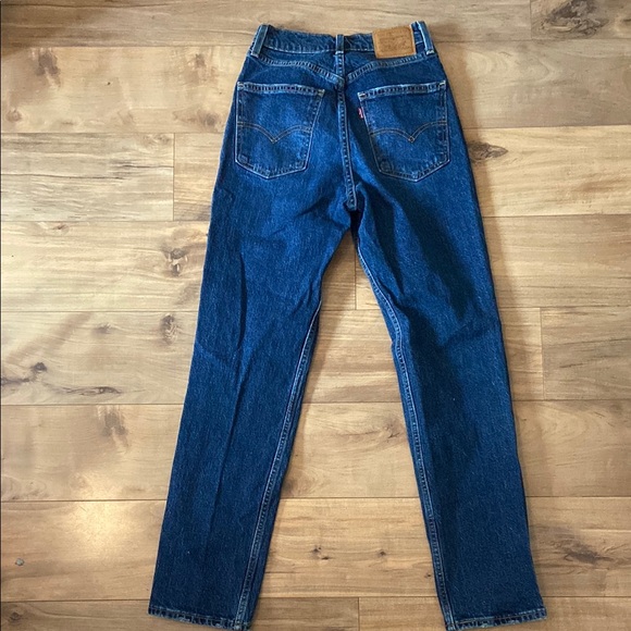 Levi’s - Picture 3 of 3